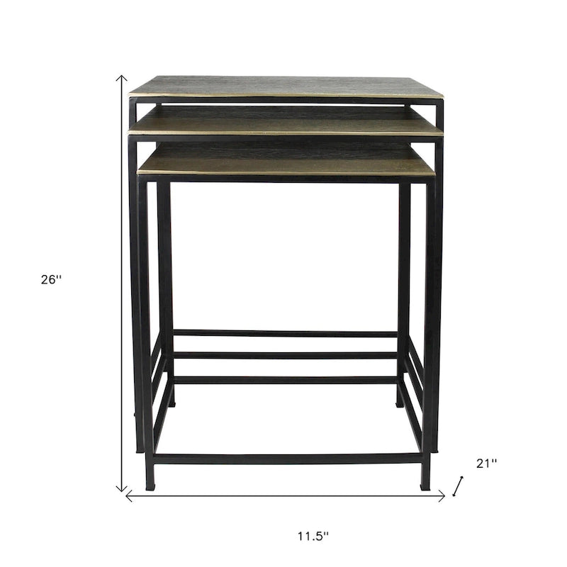 Ensemble de trois tables gigognes en laiton, aluminium noir et fer – 11,5' x 26' x 21'