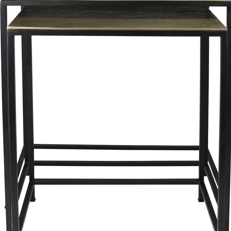 Ensemble de trois tables gigognes en laiton, aluminium noir et fer – 11,5' x 26' x 21'